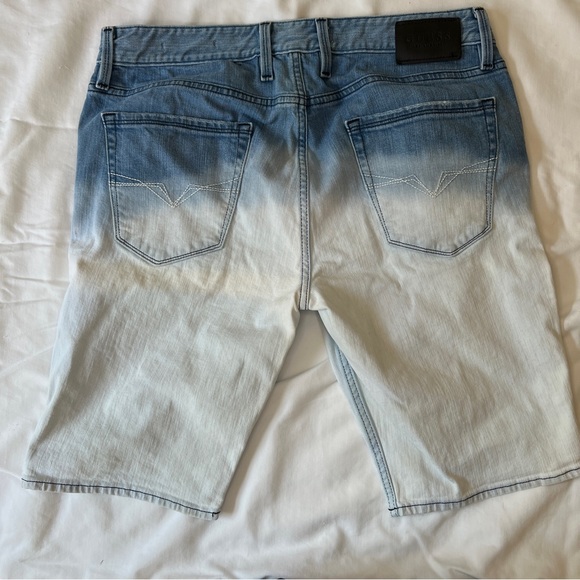 Guess Jeans - Picture 3 of 7